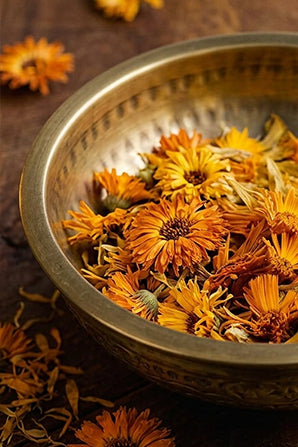 Natural Calendula ingredient for soothing skincare